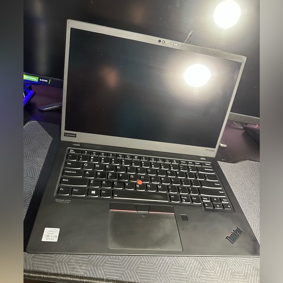 Lenovo ThinkPad X1 Carbon 7th Gen 14 inch (1TB Intel Core i7 10th Gen)